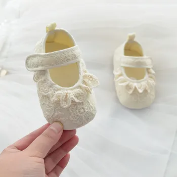 Обувь Для новорожденных девочек на нескользящей мягкой подошве, кружевные туфли на плоской подошве с бантом, весенне-осенняя обувь принцессы для малышей